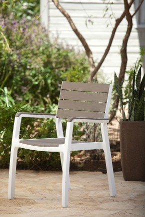 Стул c подлокотниками Гармония (Harmony armchair) белый-капучино в Новоуральске - novouralsk.mebel24.online | фото 1